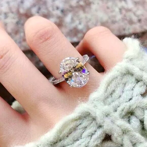 The Standing Ovation 5 ct Oval Cut White Sapphire 925 Silver ring size 8 - Picture 3 of 14